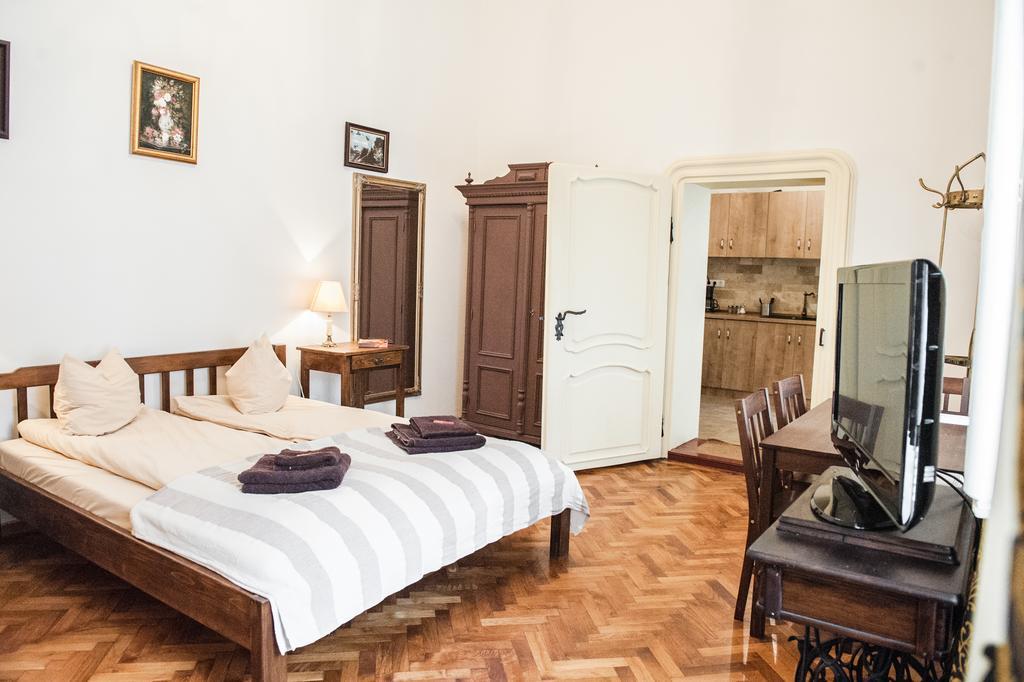 Brukenthal Central Apartments Sibiu Pokoj fotografie