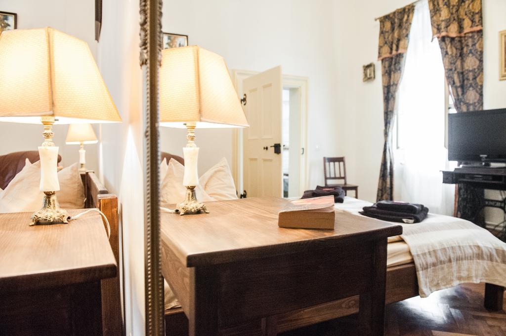 Brukenthal Central Apartments Sibiu Pokoj fotografie