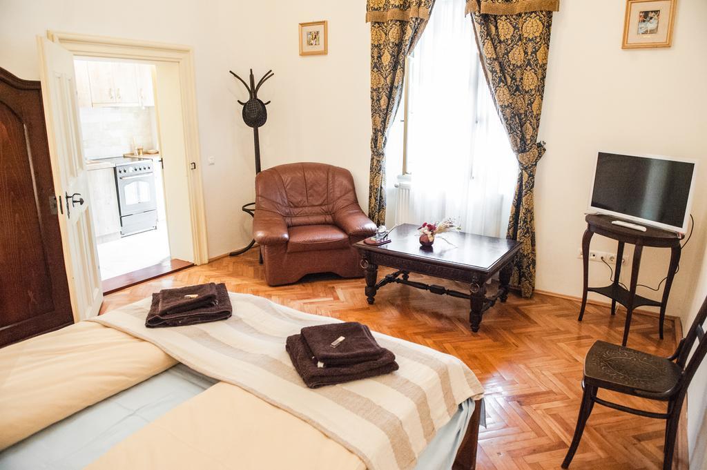 Brukenthal Central Apartments Sibiu Pokoj fotografie
