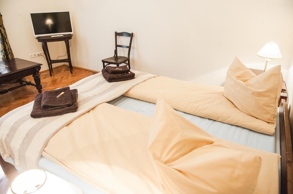 Brukenthal Central Apartments Sibiu Pokoj fotografie