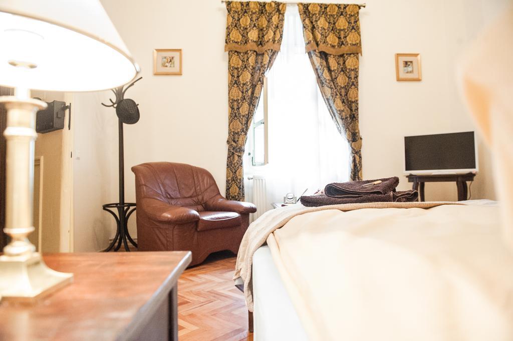 Brukenthal Central Apartments Sibiu Pokoj fotografie